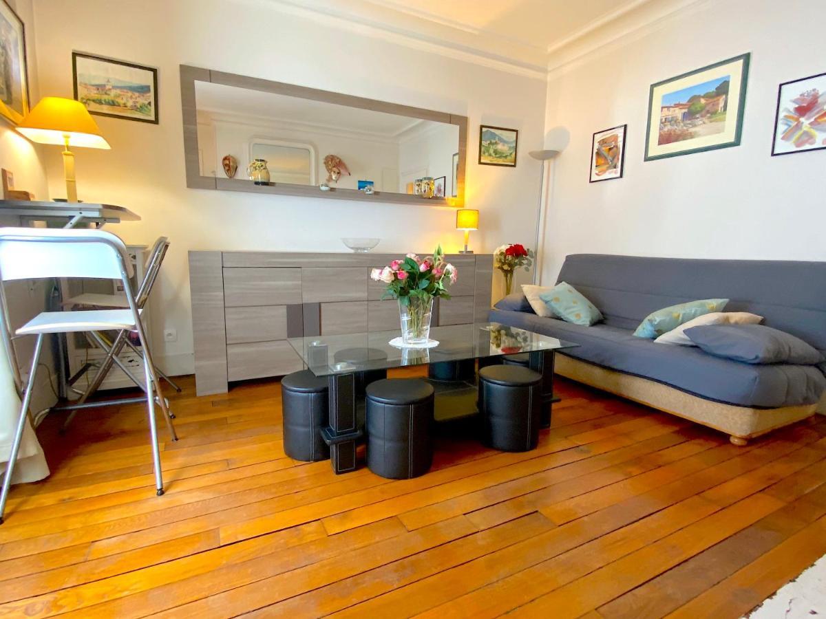 L'Appartement Orsel Paris Bagian luar foto